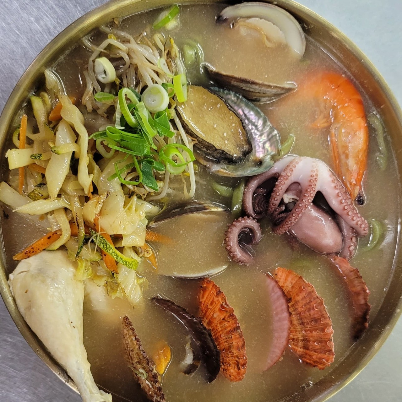 대왕암 돌미역 닭국수집
