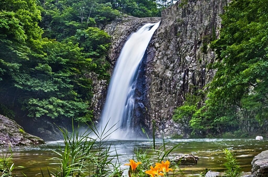 Jiksop Falls