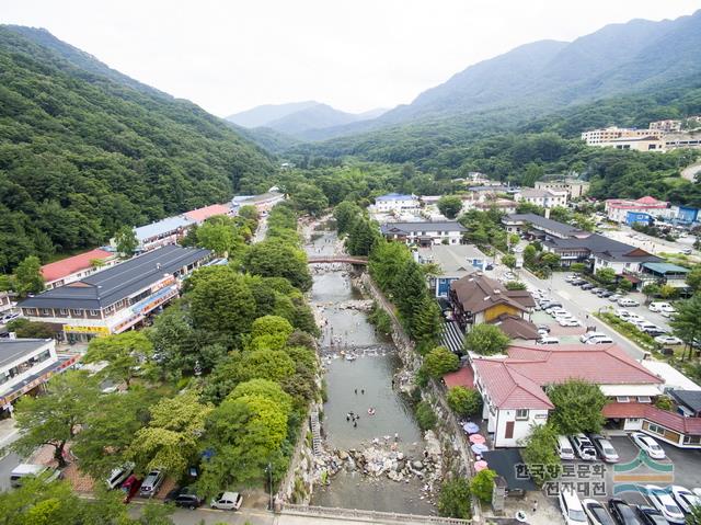 Muju Gucheon-dong Tourist Complex