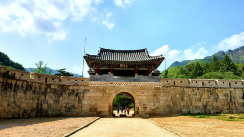 Mungyeong Saejae Gate No. 1 (Juhak Gate)