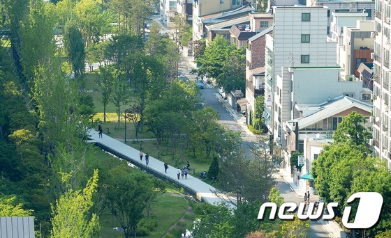 Gyeongui Line Forest Road Park