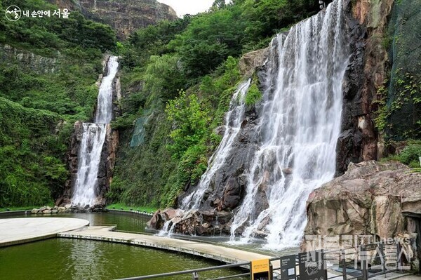 Yongma Waterfall Park