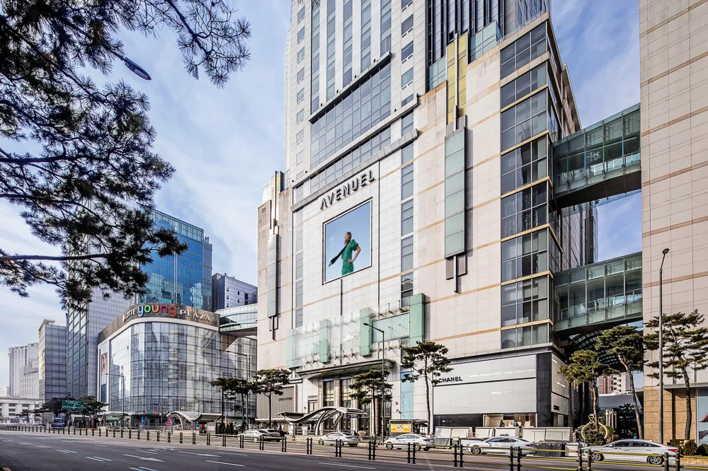 Lotte Department Store Main Branch (Avenue L)