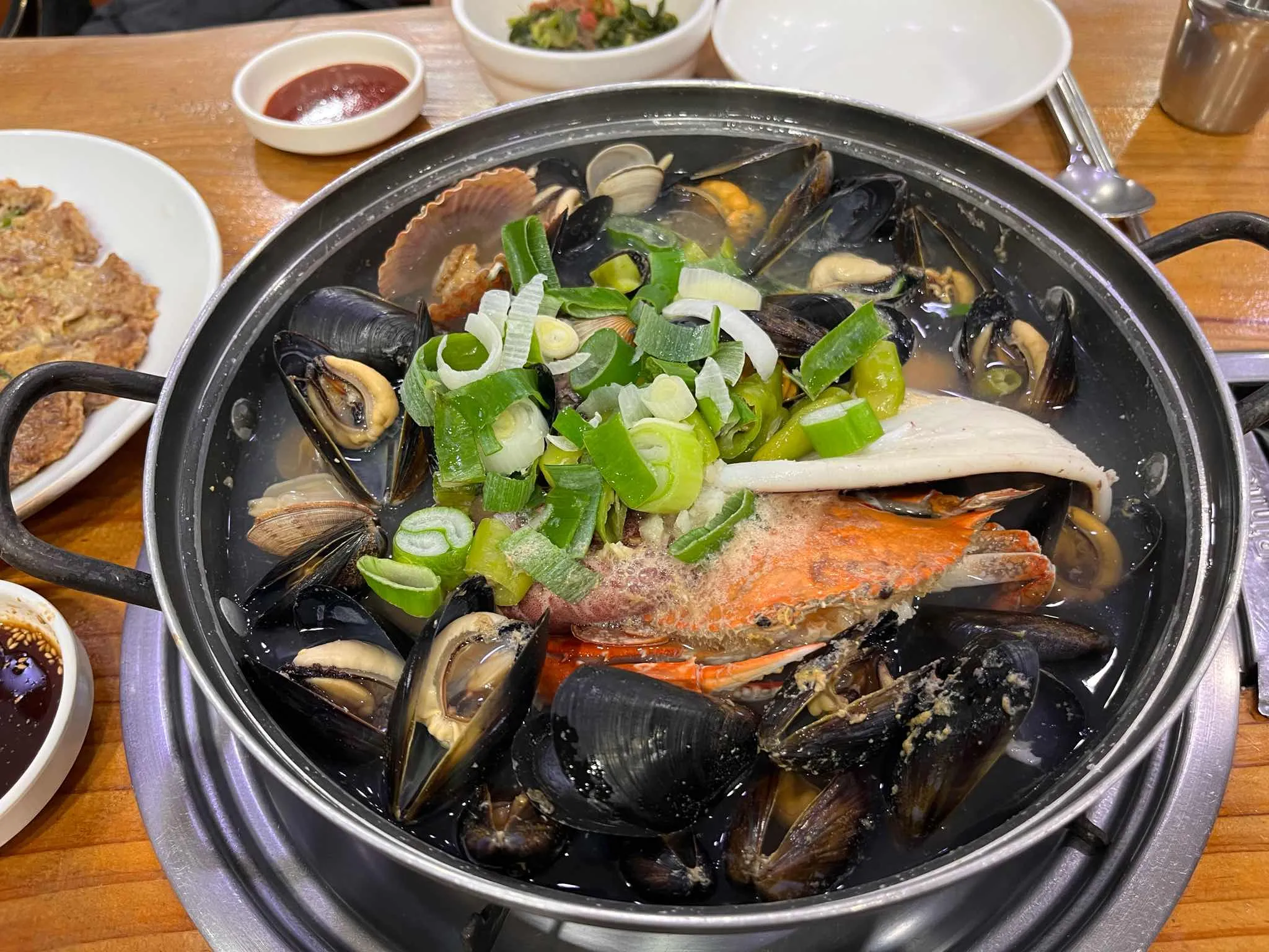 해물왕창칼국수