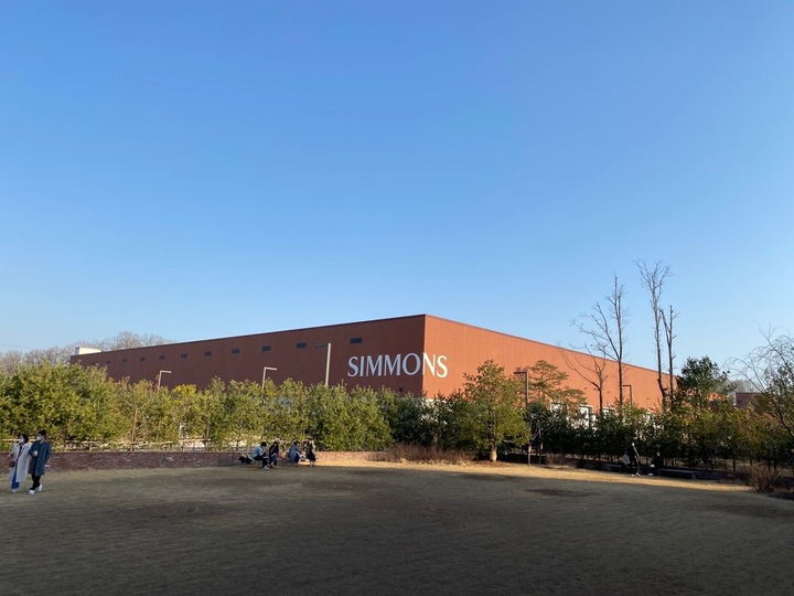 Simmons Terrace Branch