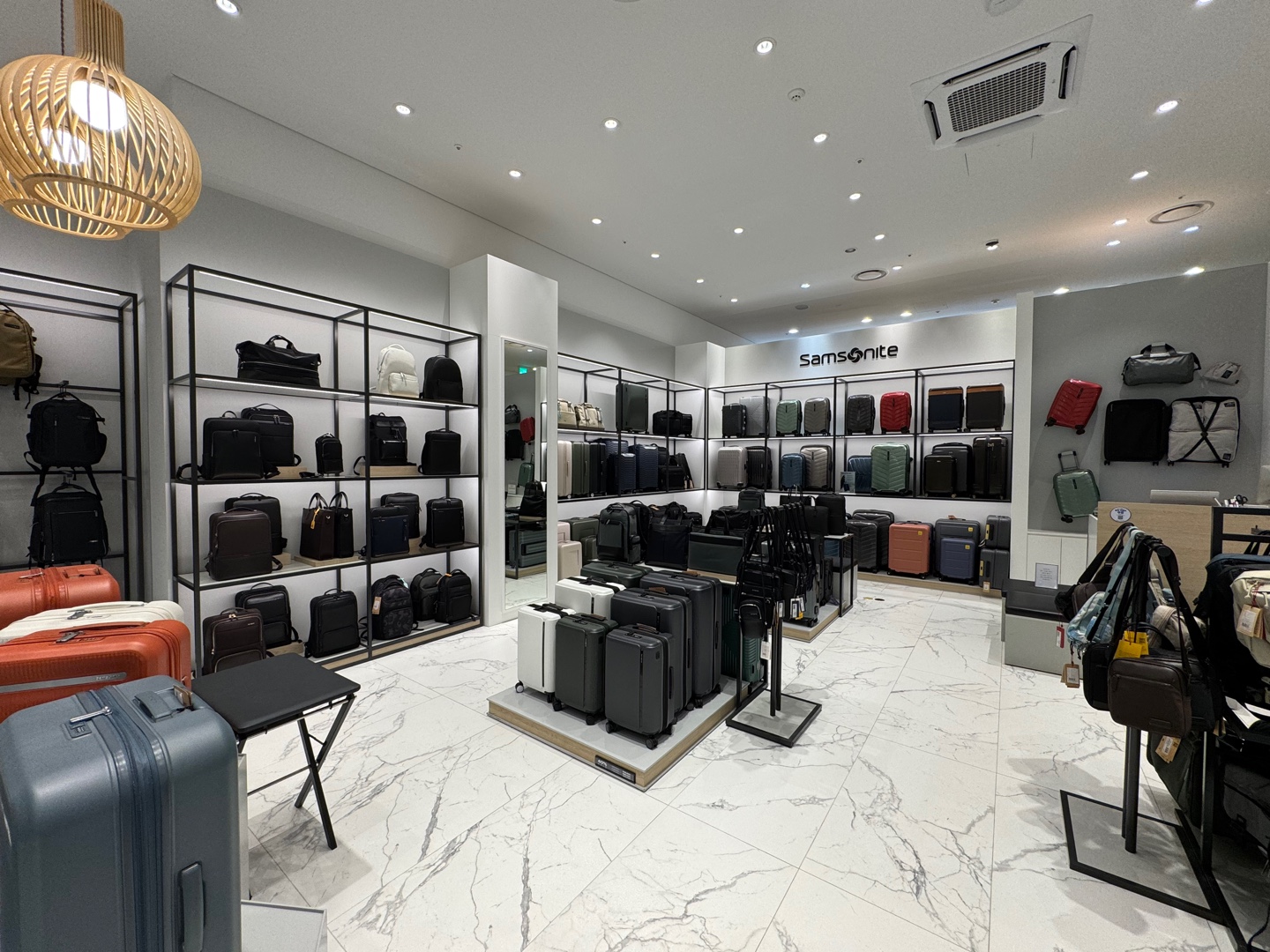 Perten Lotte Premium Outlet Paju Branch