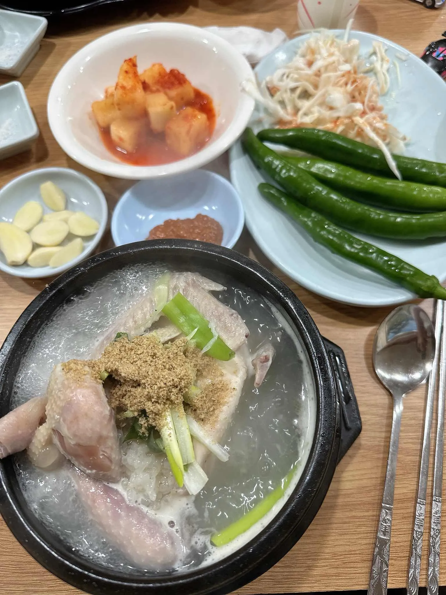 Baeknyeon Jigi Samgyetang
