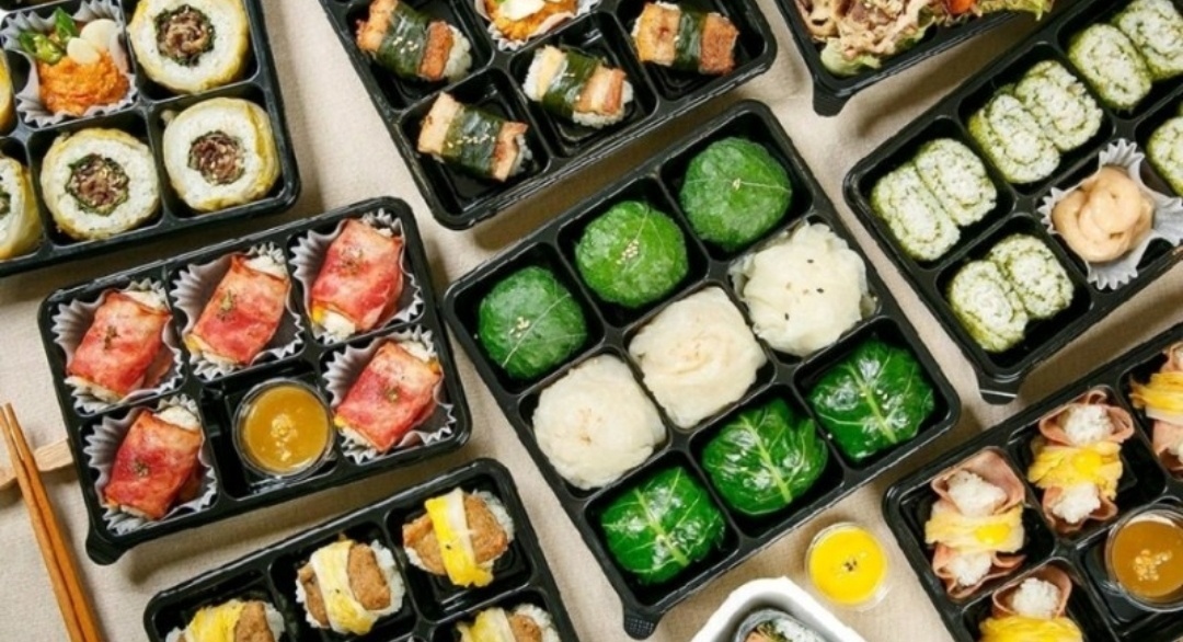 Do You Really Need to Use Chopsticks Properly to Eat Rice?