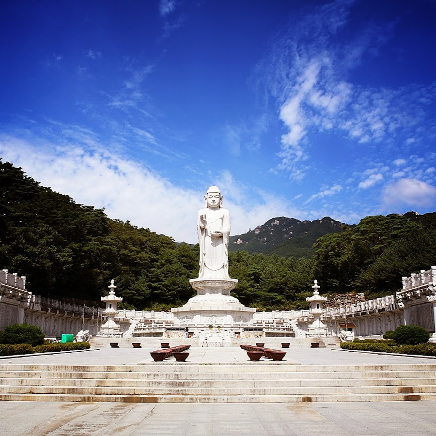 Donghwasa Temple (Headquarters of the 9th Diocese of the Jogye Order of Korean Buddhism)