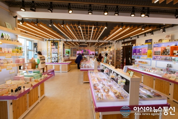 제스토리 소품샵