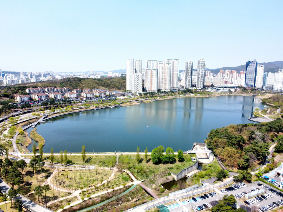 Gwanggyo Lake Park