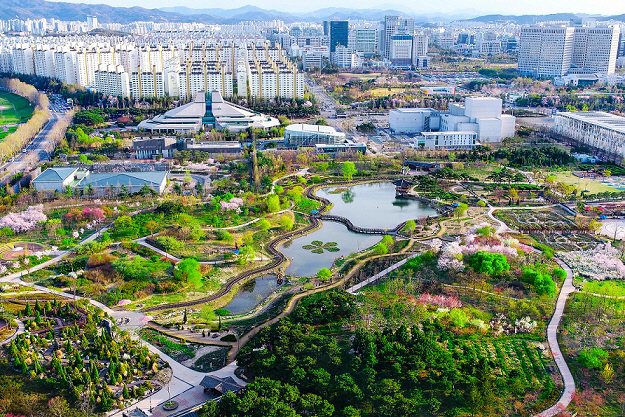 Hanbat Arboretum