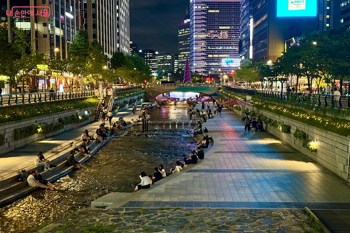 Cheonggyecheon Stream