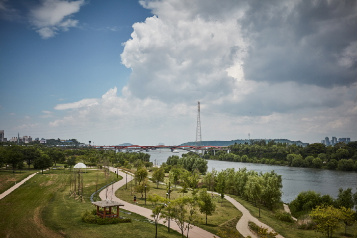 Yanghwa Hangang Park