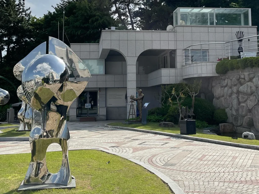 Changwon Municipal Masan Moon Shin Art Museum