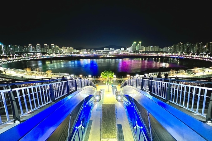 Geumgang Pedestrian Bridge
