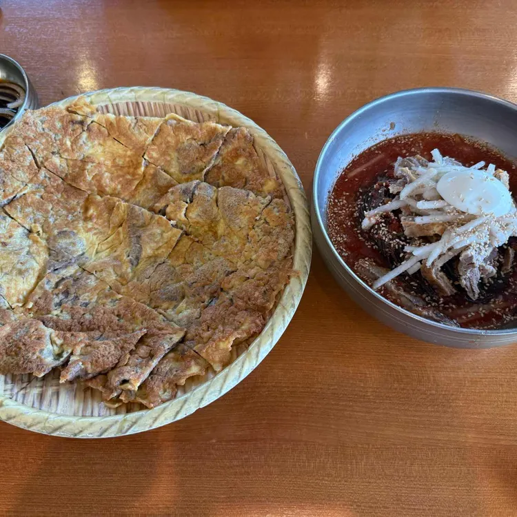 Jinju Naengmyeon Namgaok