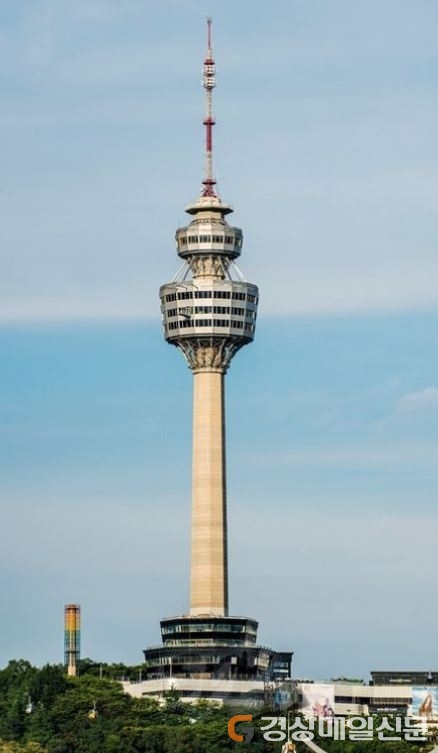 83 Tower