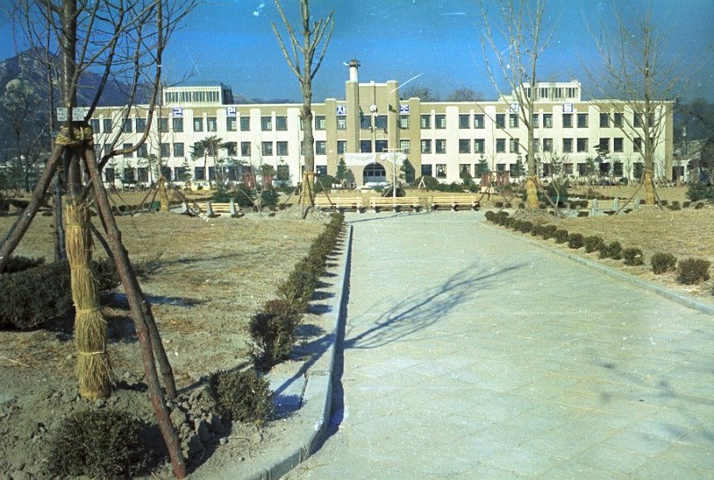 Jeongdok Library