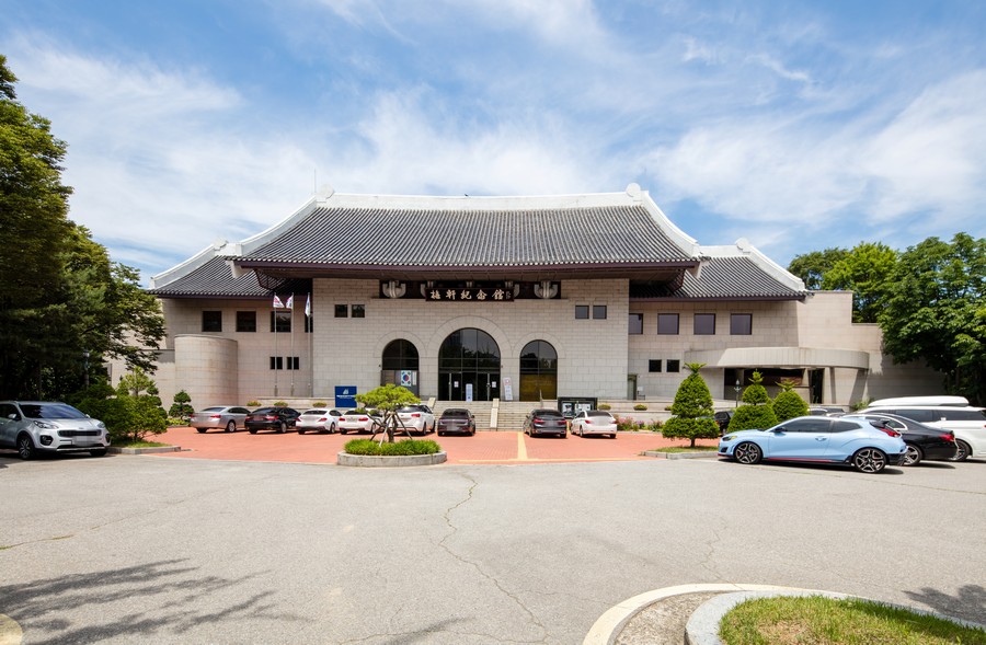 Maeheon Yun Bong-gil Memorial Hall