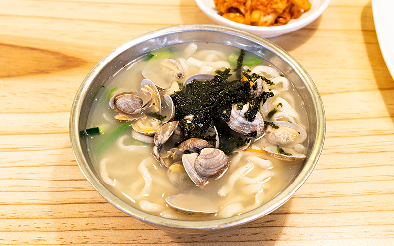 Im Byeong-ju Sandong Kalguksu