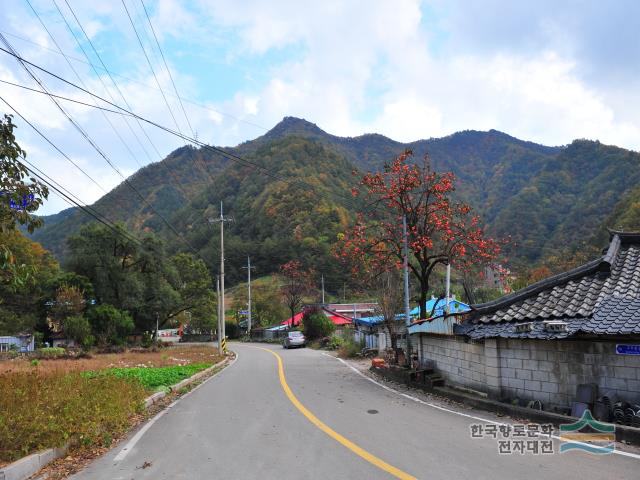 Gomureung Hwanseon Village