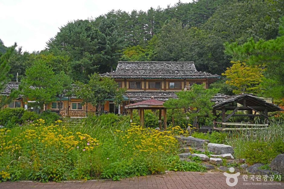 Sin-ri Neowa Village