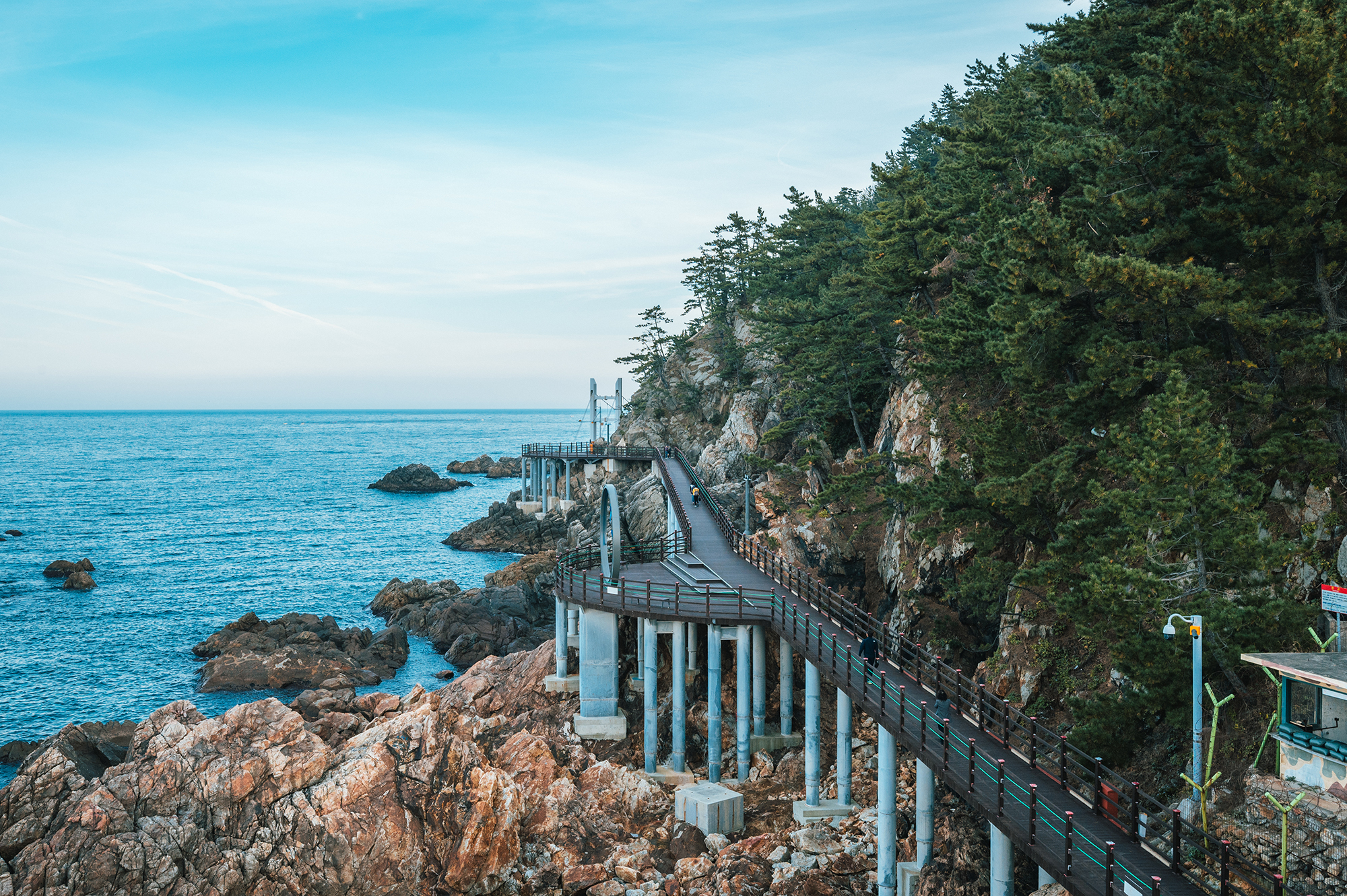 Chogok Yonggul Chotdaebawi Coastal Trail