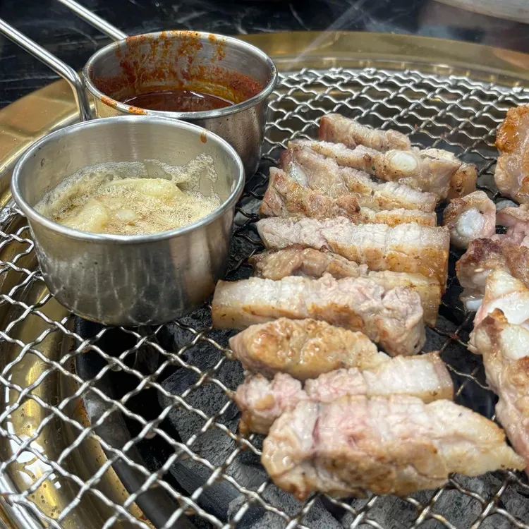 J Farm Butcher Restaurant Songdang Branch