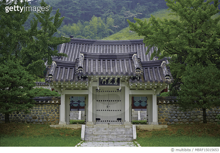 Chungjangsa Shrine
