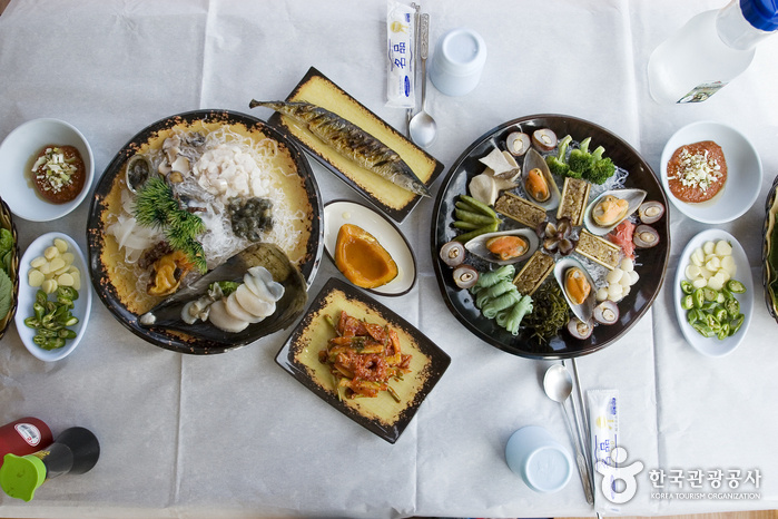 Mongsanpo Sashimi Restaurant