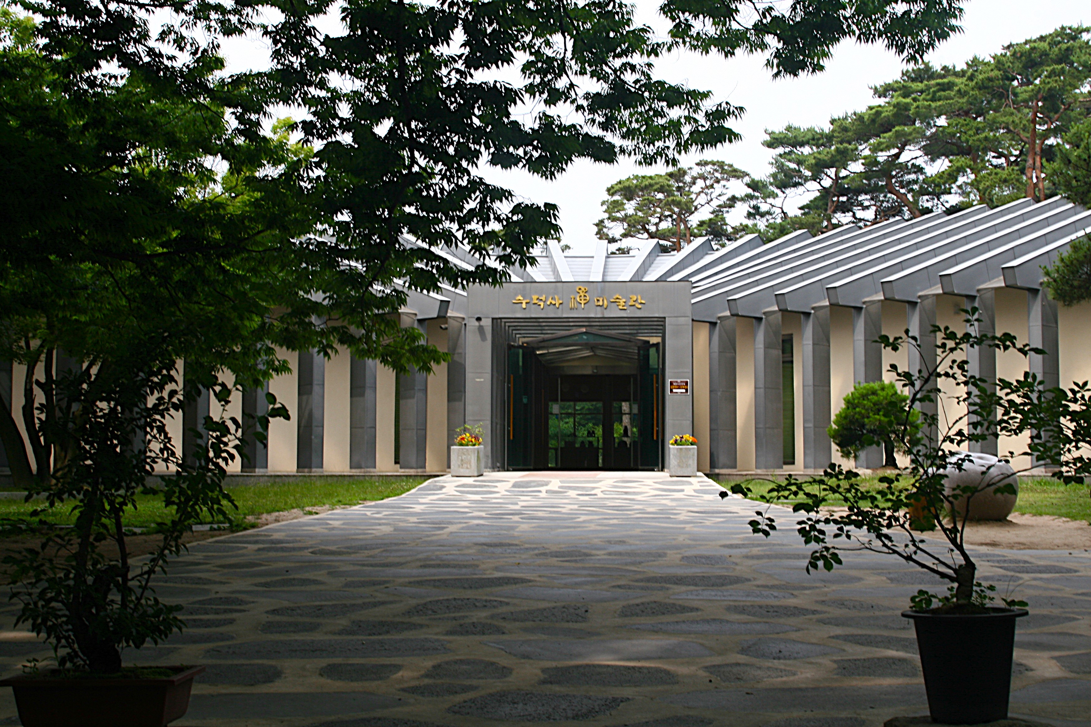 Sudeoksa Seon Art Museum