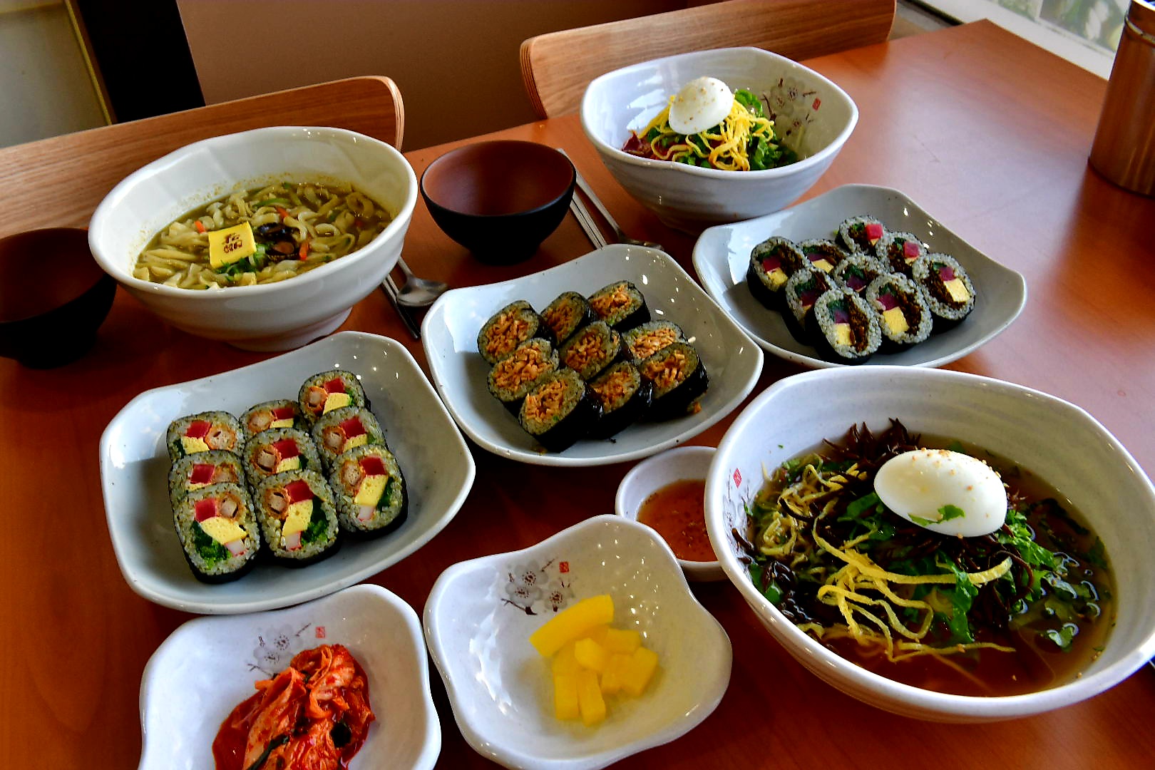 Baemal Kalguksu Gimbap Jebudo Branch