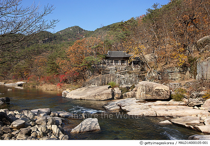 암서재