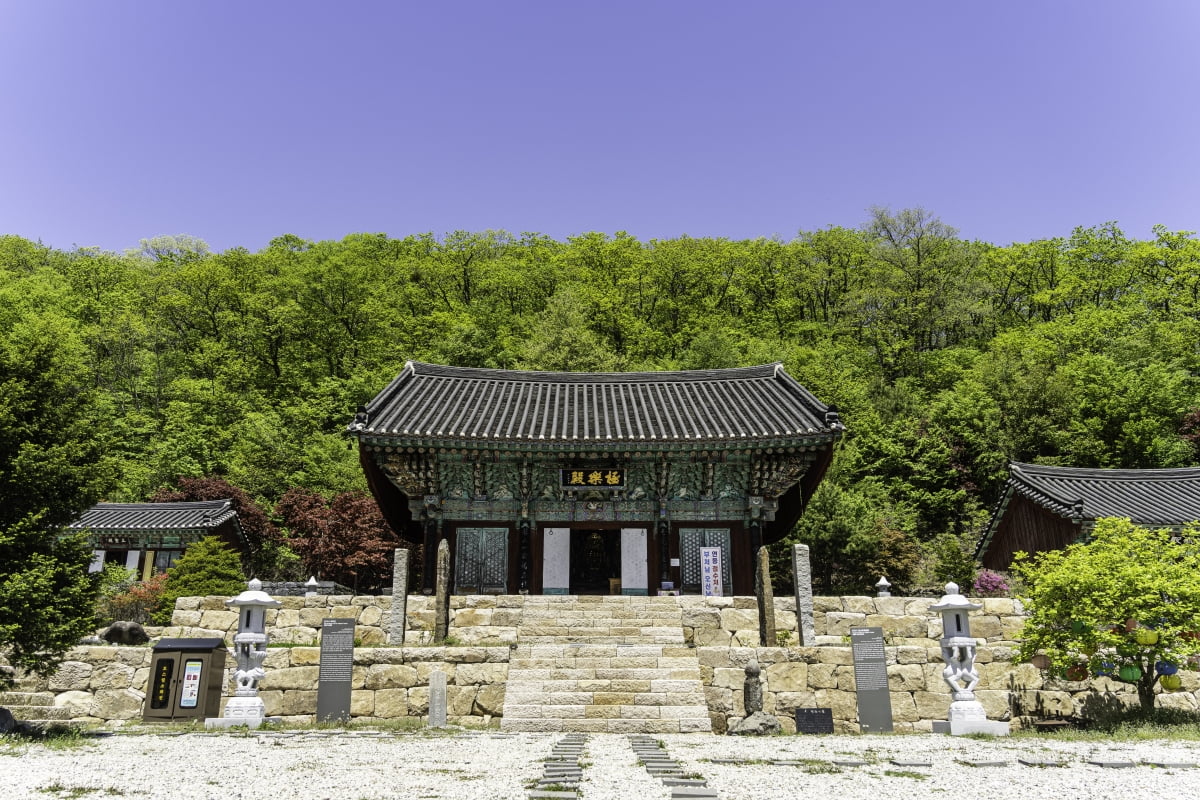 Anguksa Temple