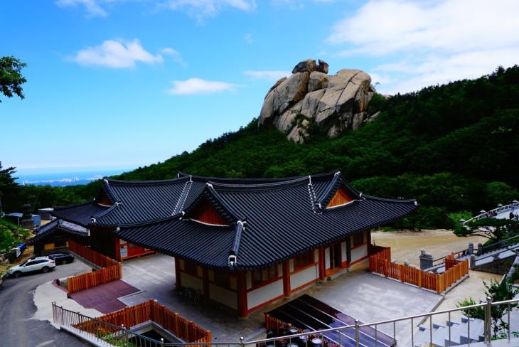 Hwaamsa Temple