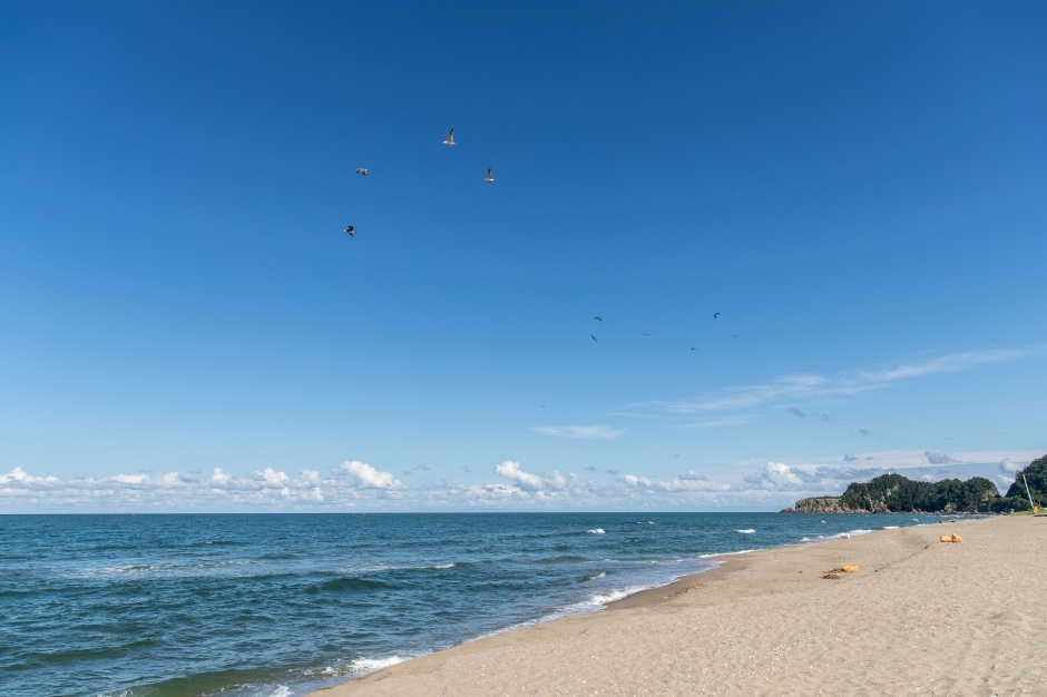Deoksan Beach