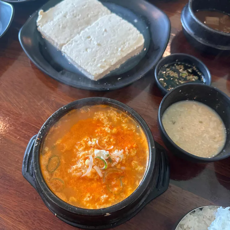 Chodang Halmeoni Sundubu