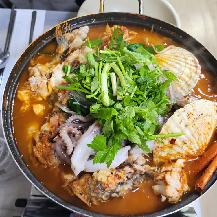 Dongbaek Sikdang