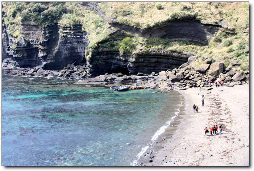 Geommeolle Beach