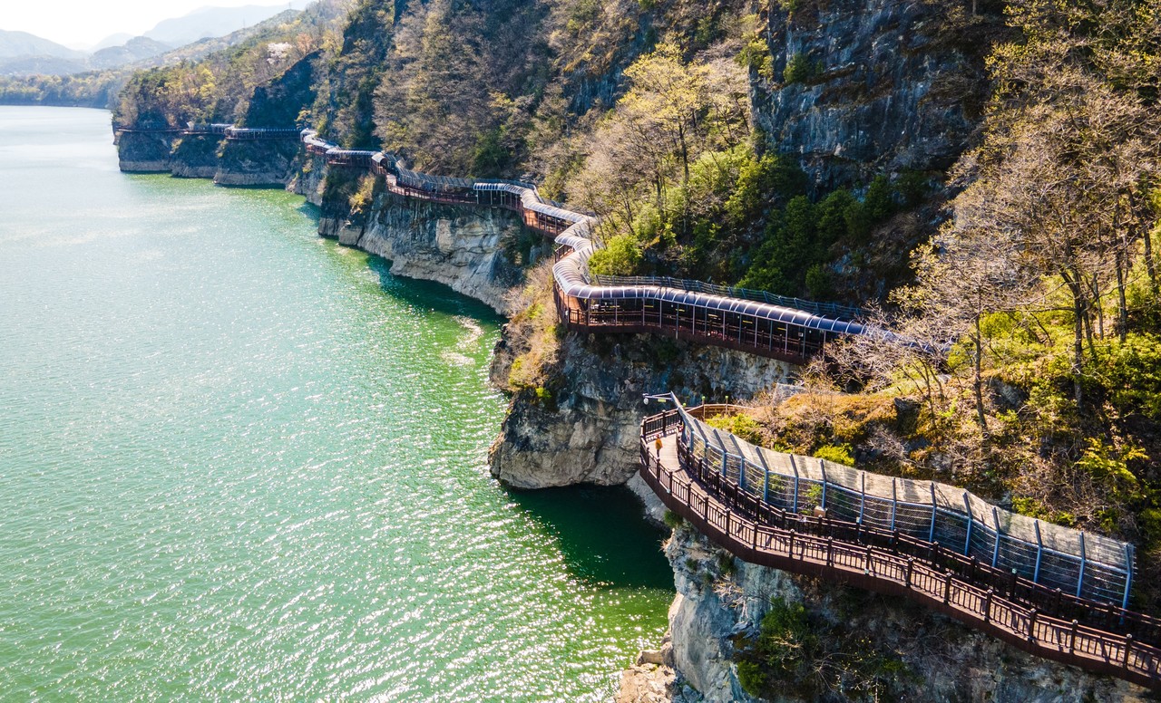 Danyanggang Jando Cliff Deck Walk 1.2km river views