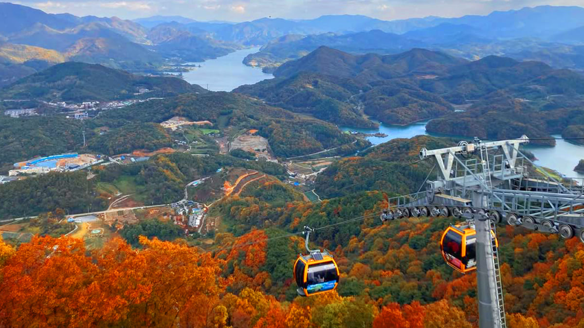 Chungbuk Jecheon Cheongpungho Ban Cable Car 계절 봄 가을