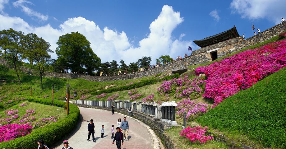 Gongsan Fortress in Gongju, Chungnam, Baekje fortress trail