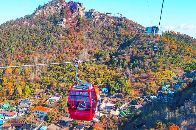 Jeonnam Mokpo Ocean Cable Car seasons spring and autumn