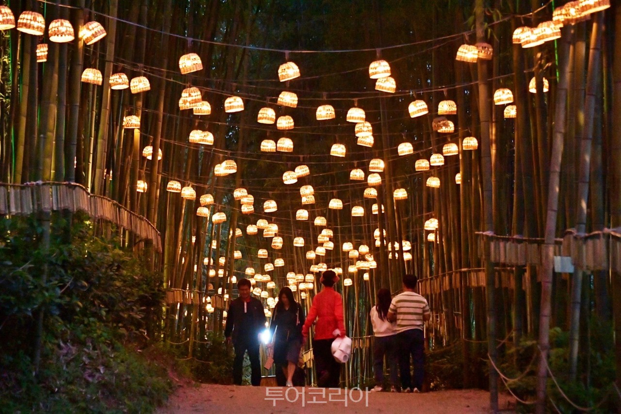 Juknokwon, Damyang, Jellanam-do: night scenery