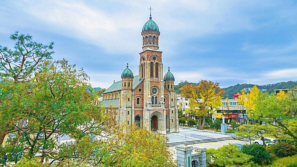 Jeonju Jeonju Jeondong Catholic Church 계절 봄 가을