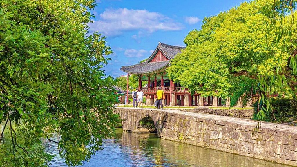 Jeonbuk Namwon Gwanghalluwon 계절 봄 가을