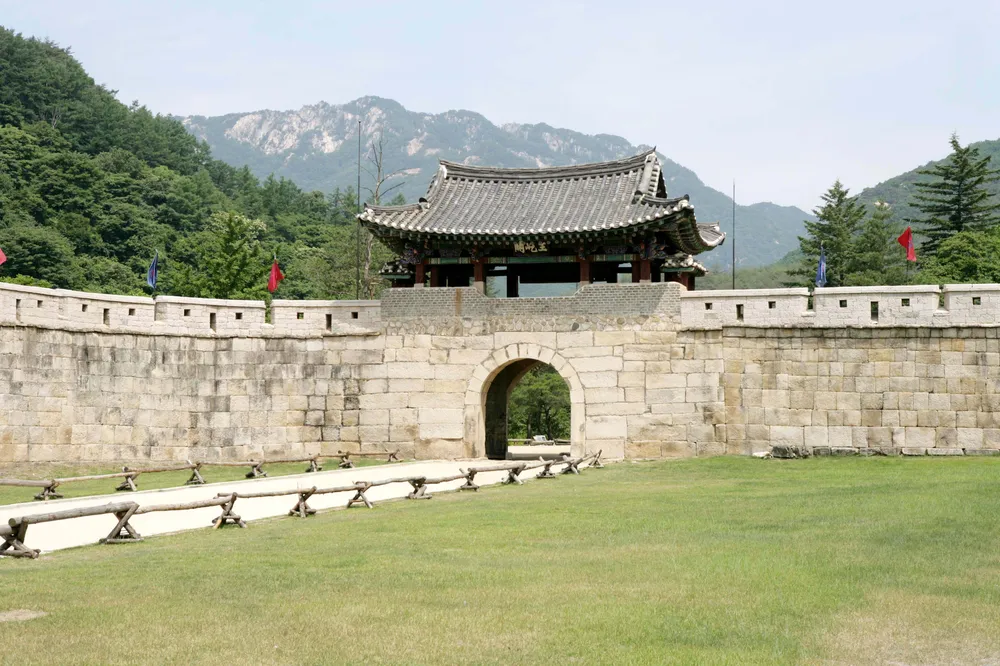 Mungyeong Saejae Pass A historic high gateway in Gyeongbuk