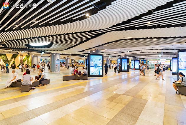Seoul Gangnam Terminal Underground Shopping Mall 명소 볼거리