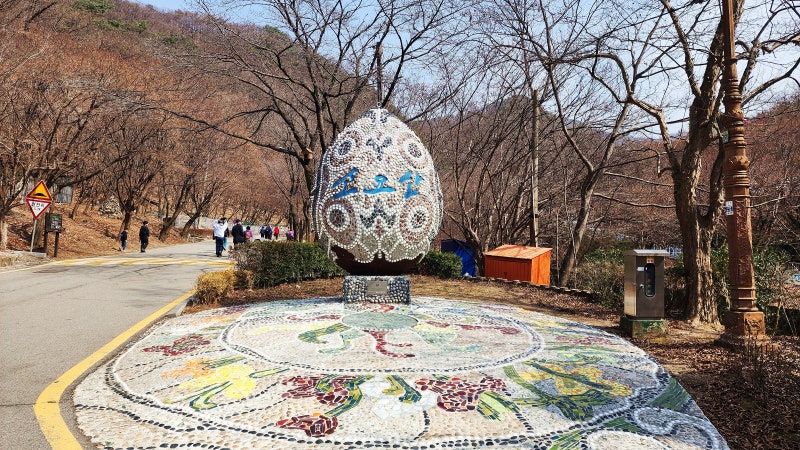 동두천 중앙시장 계절 안내 사진입니다.